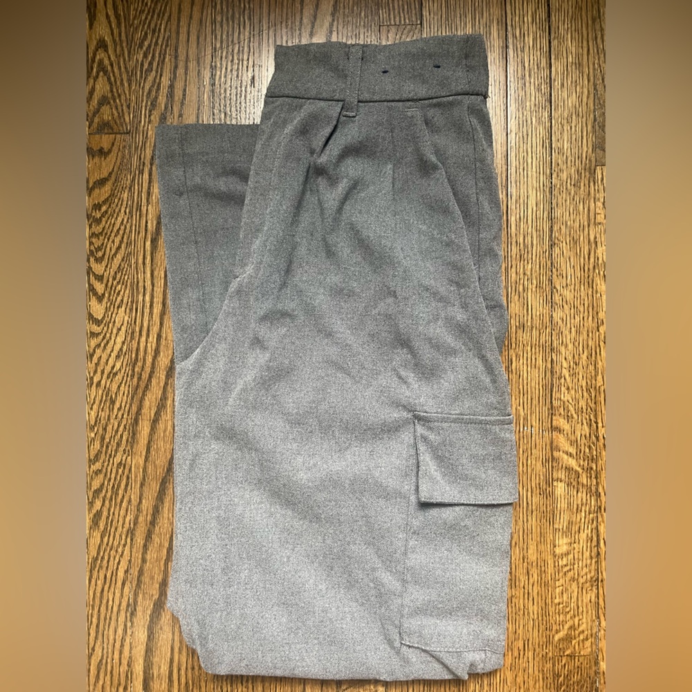 Hollister Charcoal Ultra High-Rise Wide-Leg Trousers w/ Cargo Pockets